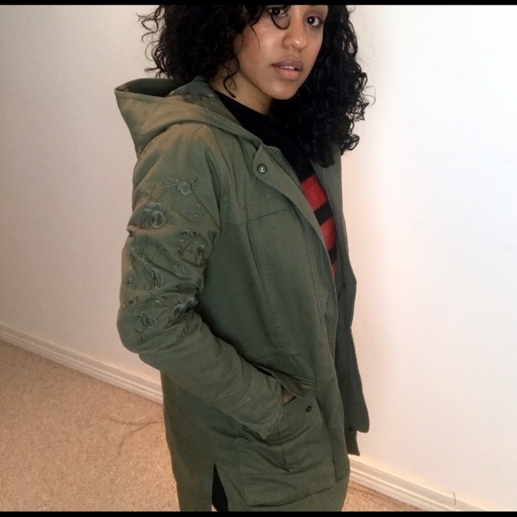 Khaki Green Jacket | oversized | Floral Embroidery - Picture 2 of 8